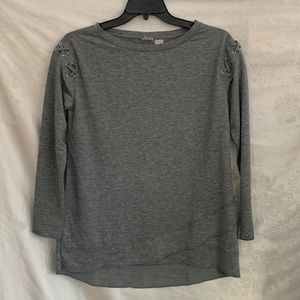 Chico’s Loose Fit Gray Top